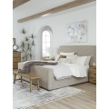 Dakmore 4pc California King Upholstered Bedroom Set