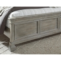 Moreshire - 4pc California King Panel Bed Set